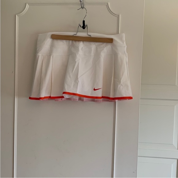 Nike white tennis skirt Dri fit, size Large. - Picture 1 of 10